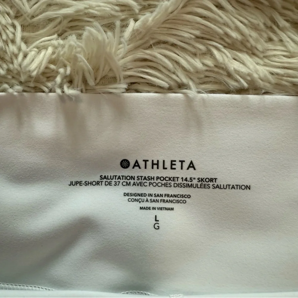Athleta Bright White Salutation Stash Pocket 14.5” Skort Size Large